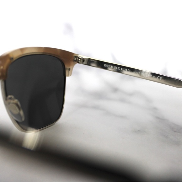 Burberry Sunglasses. - Picture 7 of 7
